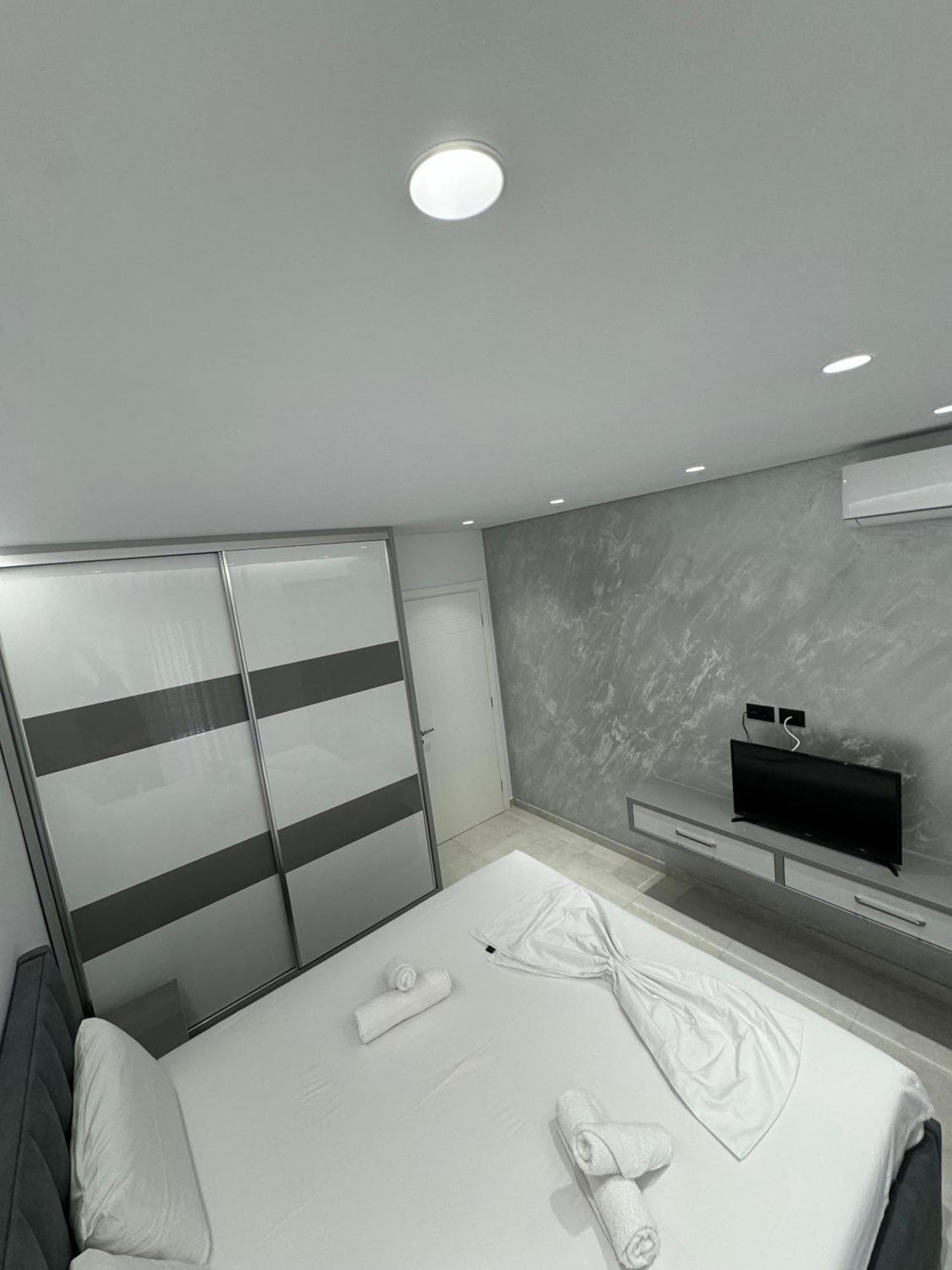 Alpha Lux Apartment Sarande Exterior photo